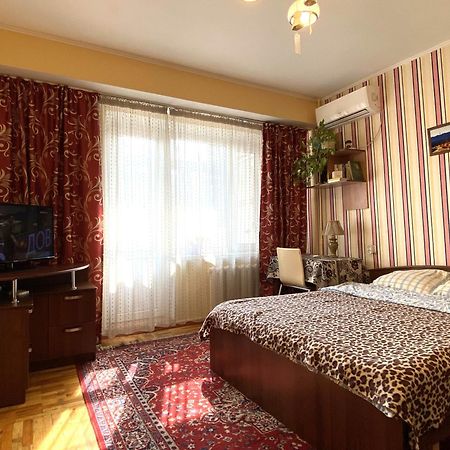 "Арбат" Центр Квартира- Apartment "Arbat" Almaty Exterior photo