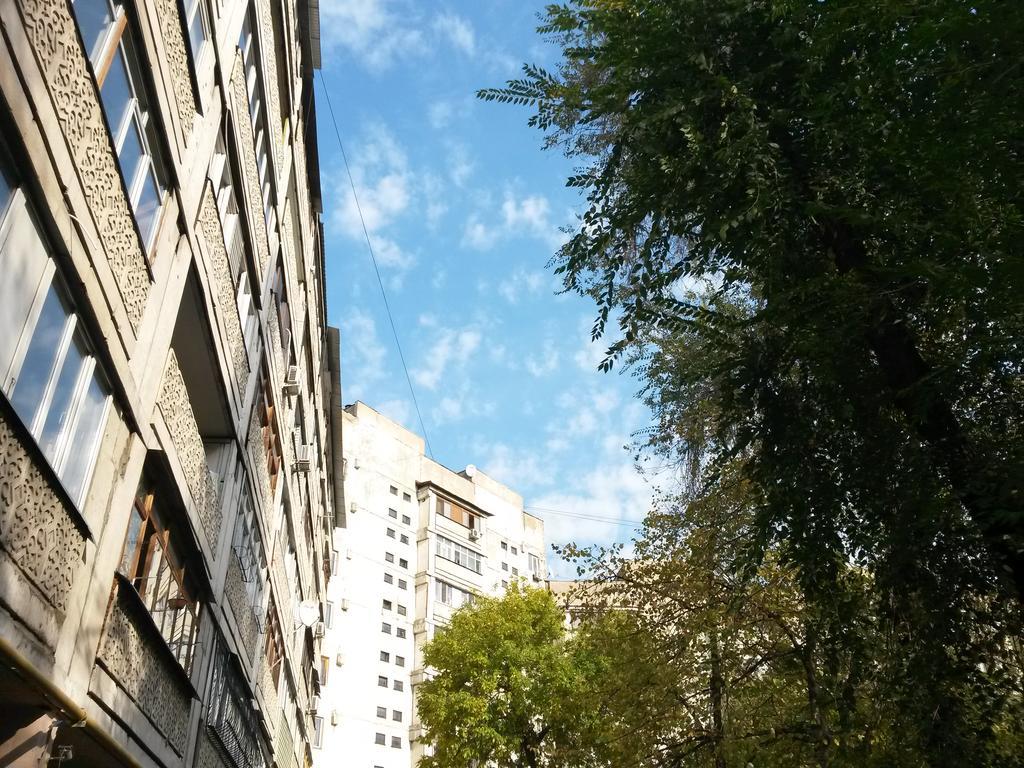 "Арбат" Центр Квартира- Apartment "Arbat" Almaty Exterior photo